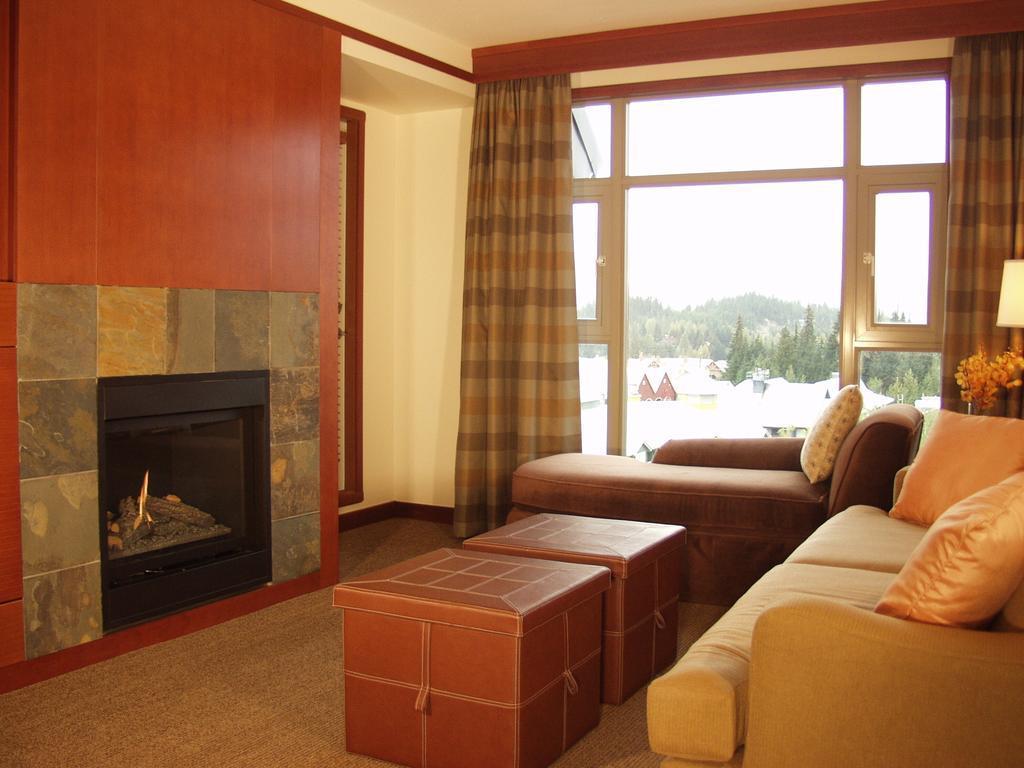 Pan Pacific Whistler Village Centre Экстерьер фото