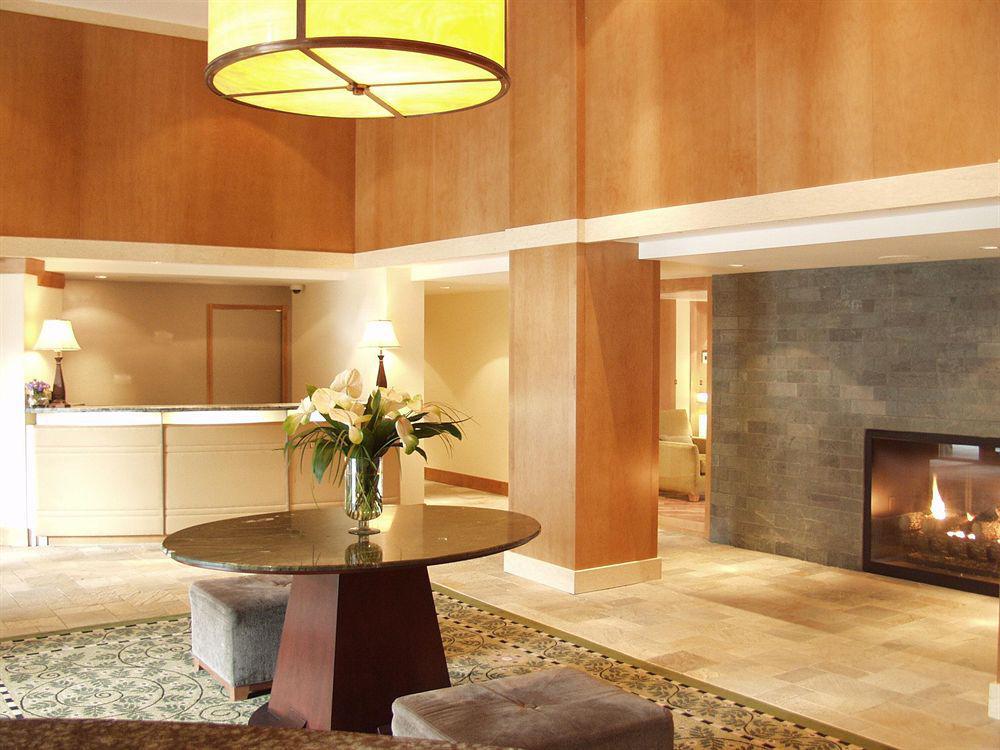 Pan Pacific Whistler Village Centre Интерьер фото
